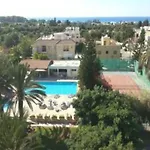 Ξενοδοχείο Marion 2*