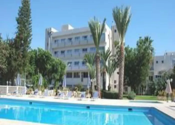 מלון Marion Polis